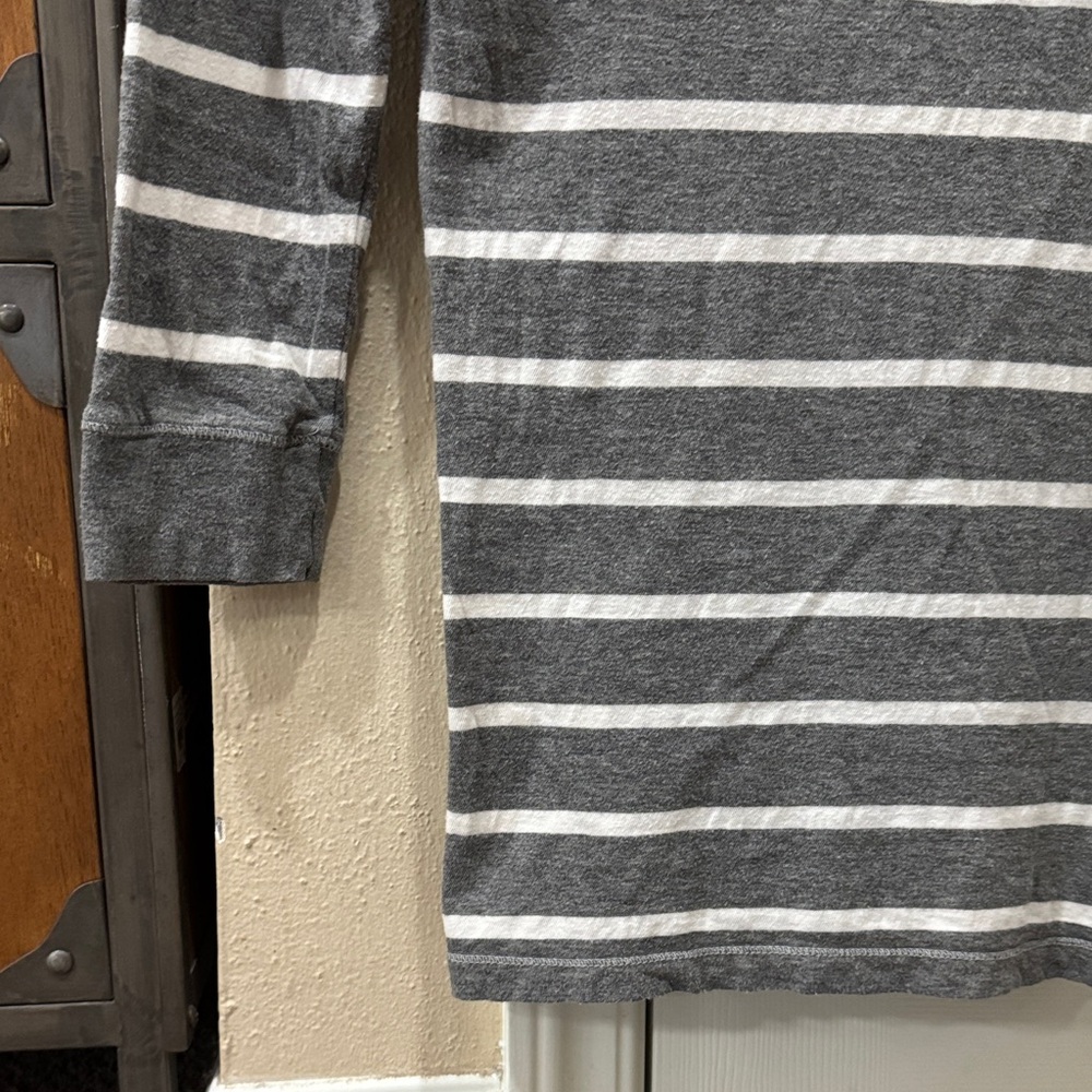 Hollister Gray White Striped 3/4 Sleeves cotton shirt Top XS - Picture 11 of 13